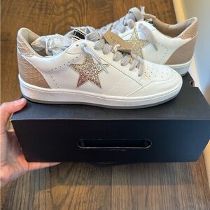 Shu Shop Paz Taupe Snake Shoe New Stylish Kids White and Gold Sneakers